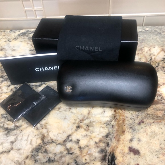 Designer Inspired Sunglasses Women’s - Picture 5 of 8